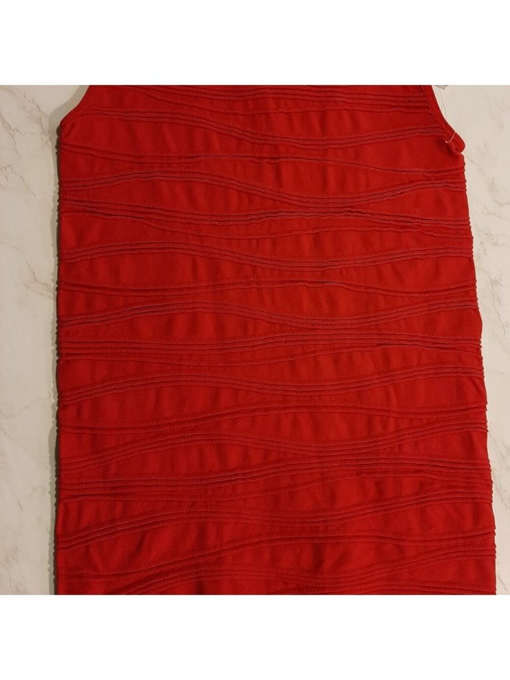 sleeveless Top~ Stretch~ Red - Picture 9 of 9